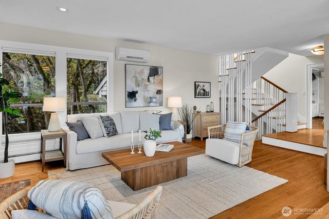 12570 Riviera Place NE, Seattle, WA 98125