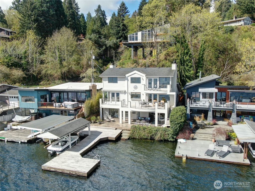 12570 Riviera Place NE, Seattle, WA 98125