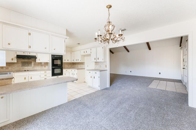 7920 Albany Avenue, Lubbock, TX 79424
