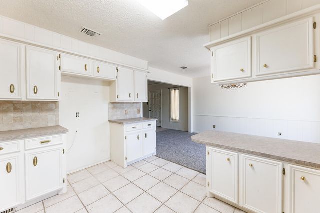 7920 Albany Avenue, Lubbock, TX 79424