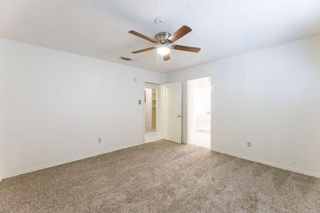 7920 Albany Avenue, Lubbock, TX 79424