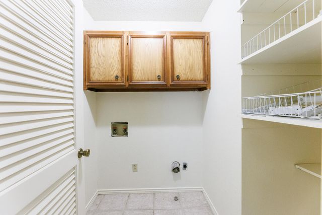 7920 Albany Avenue, Lubbock, TX 79424