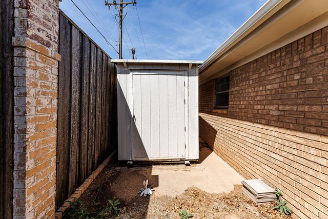 7920 Albany Avenue, Lubbock, TX 79424