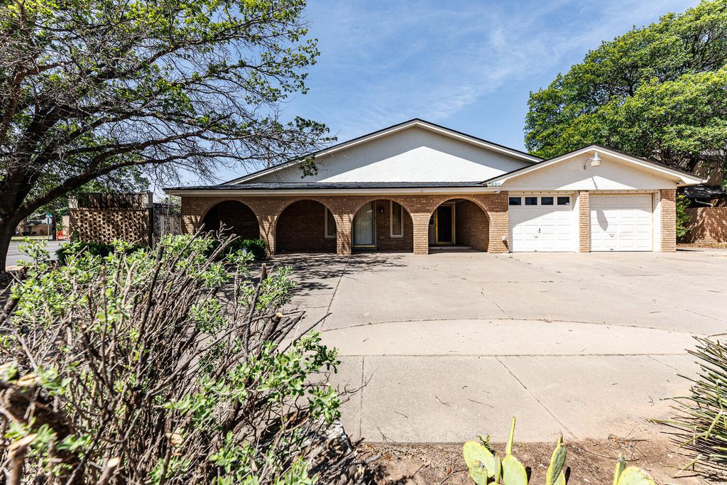 7920 Albany Avenue, Lubbock, TX 79424