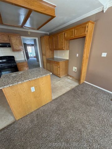 3801 W Hartford Street, Broken Arrow, OK 74012