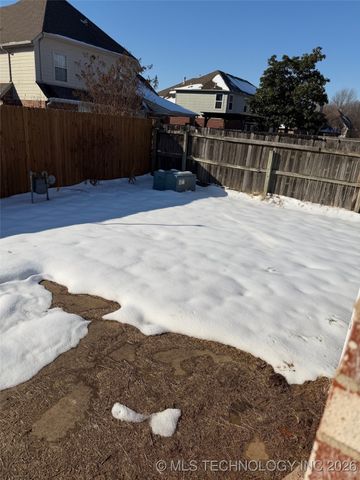 3801 W Hartford Street, Broken Arrow, OK 74012