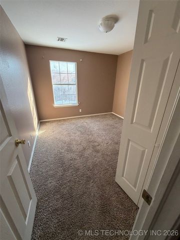 3801 W Hartford Street, Broken Arrow, OK 74012