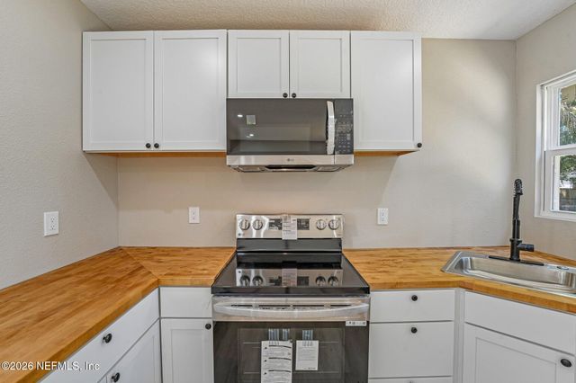 547 W 49TH Street, Jacksonville, FL 32208