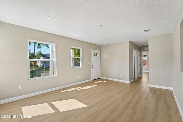 547 W 49TH Street, Jacksonville, FL 32208