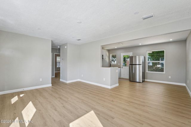 547 W 49TH Street, Jacksonville, FL 32208
