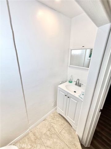 732 James, Pomona, CA 91767