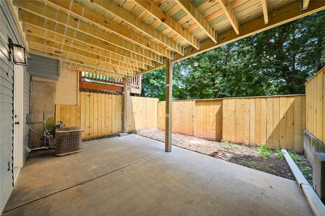 1105 Wedgewood Way, Atlanta, GA 30350