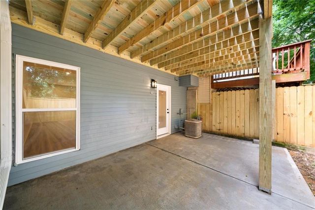 1105 Wedgewood Way, Atlanta, GA 30350