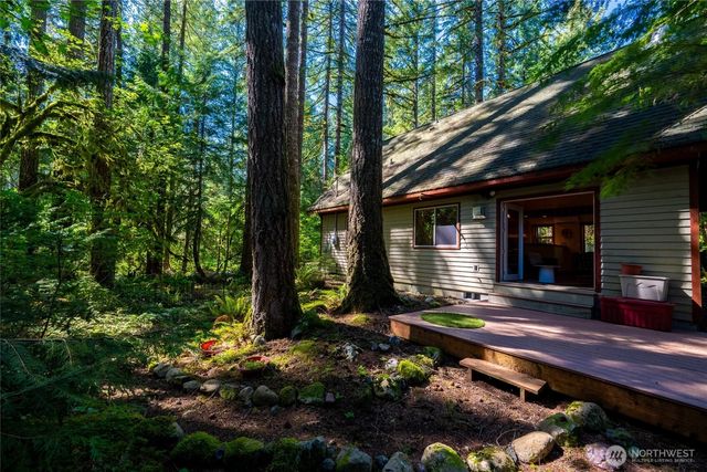 7480 Glacier Springs Drive, Deming, WA 98244