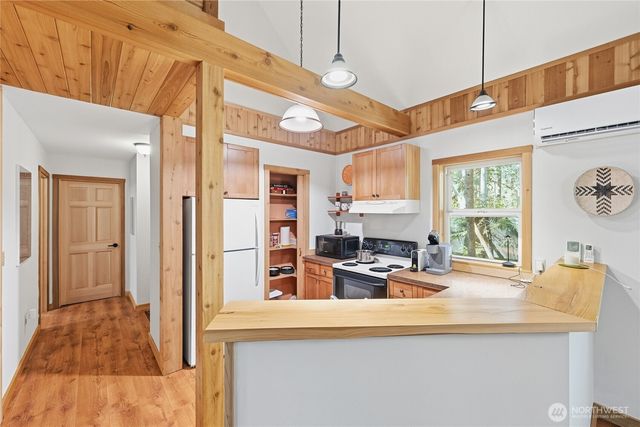 7480 Glacier Springs Drive, Deming, WA 98244