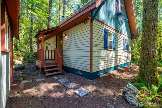7480 Glacier Springs Drive, Deming, WA 98244