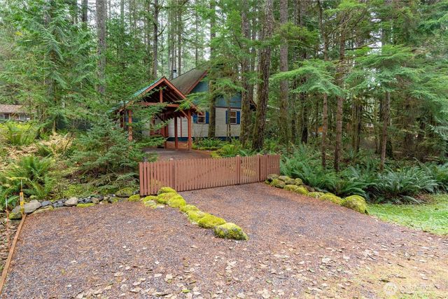 7480 Glacier Springs Drive, Deming, WA 98244
