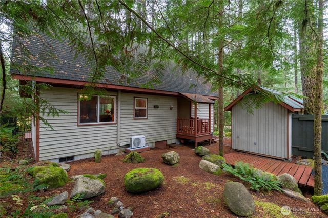 7480 Glacier Springs Drive, Deming, WA 98244