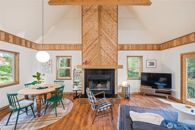 7480 Glacier Springs Drive, Deming, WA 98244
