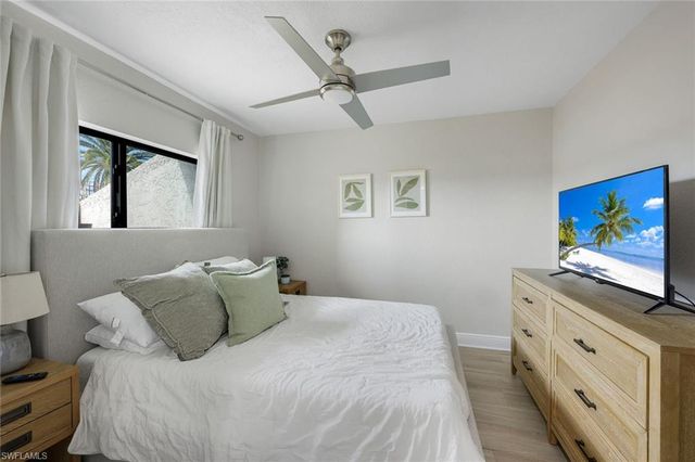 896 Buttonwood DR 108, Fort Myers Beach, FL 33931