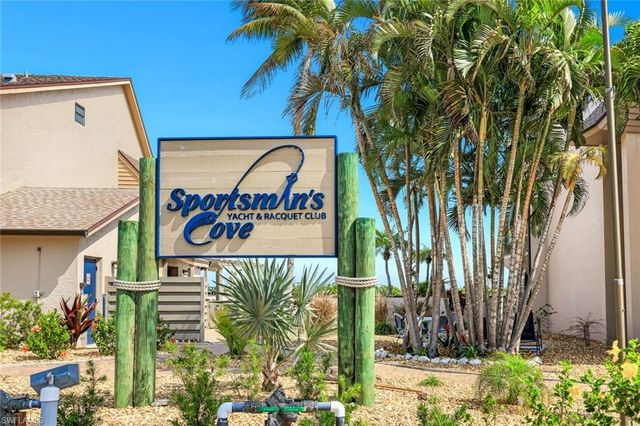 896 Buttonwood DR 108, Fort Myers Beach, FL 33931
