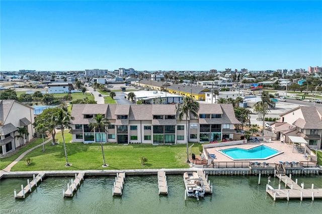 896 Buttonwood DR 108, Fort Myers Beach, FL 33931