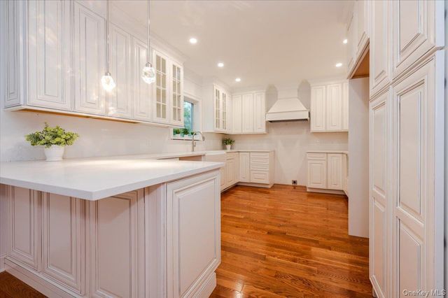 35 Summit Drive, Mahopac, NY 10541