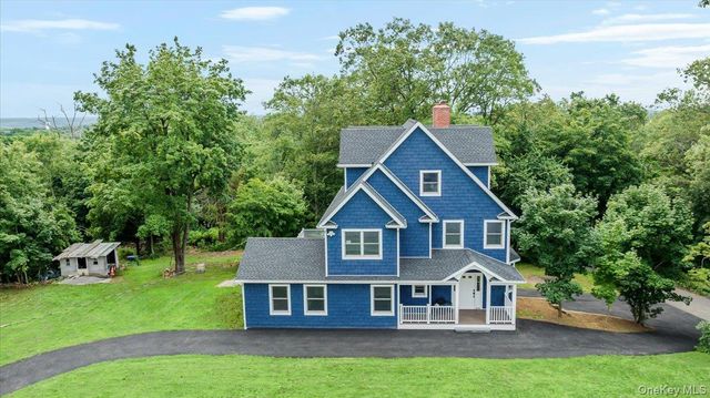 35 Summit Drive, Mahopac, NY 10541