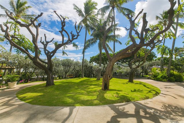 250 Kawaihae Street 8B, Honolulu, HI 96825