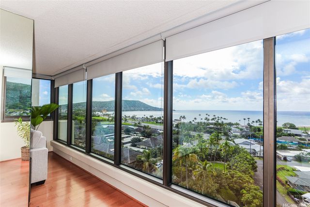 250 Kawaihae Street 8B, Honolulu, HI 96825