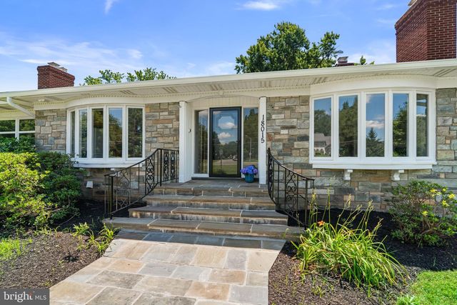 18015 MUNCASTER RD, Rockville, MD 20855