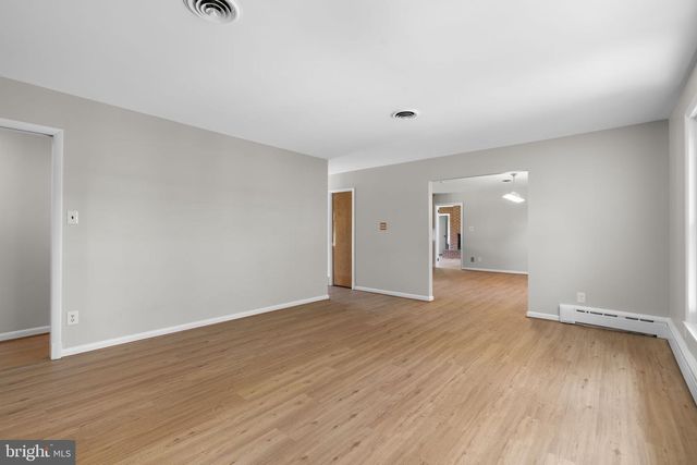 18015 MUNCASTER RD, Rockville, MD 20855