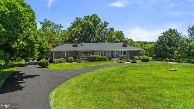 18015 MUNCASTER RD, Rockville, MD 20855