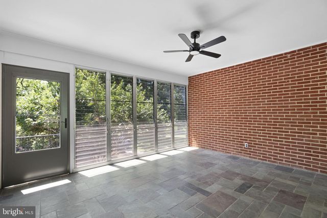 18015 MUNCASTER RD, Rockville, MD 20855