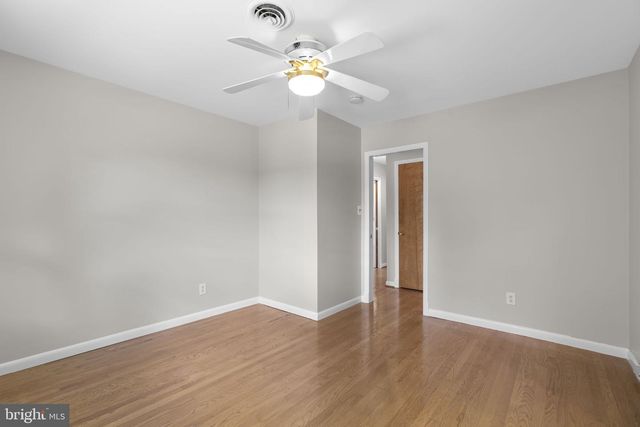 18015 MUNCASTER RD, Rockville, MD 20855
