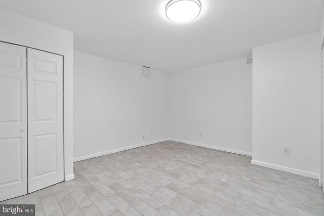 18015 MUNCASTER RD, Rockville, MD 20855