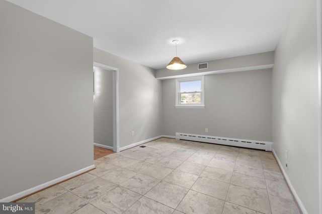 18015 MUNCASTER RD, Rockville, MD 20855