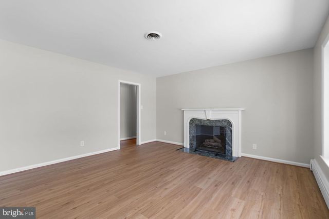 18015 MUNCASTER RD, Rockville, MD 20855