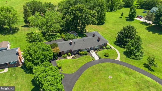 18015 MUNCASTER RD, Rockville, MD 20855