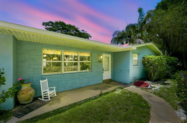 108 Carlisle Lane, Port St. Lucie, Port St Lucie, FL 34952