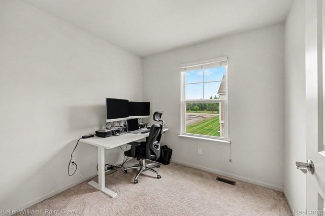 4923 Treeside Lane, Troy, MI 48098