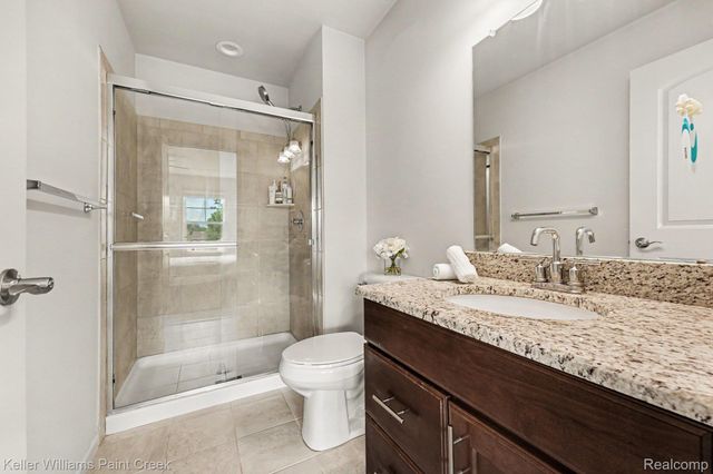 4923 Treeside Lane, Troy, MI 48098
