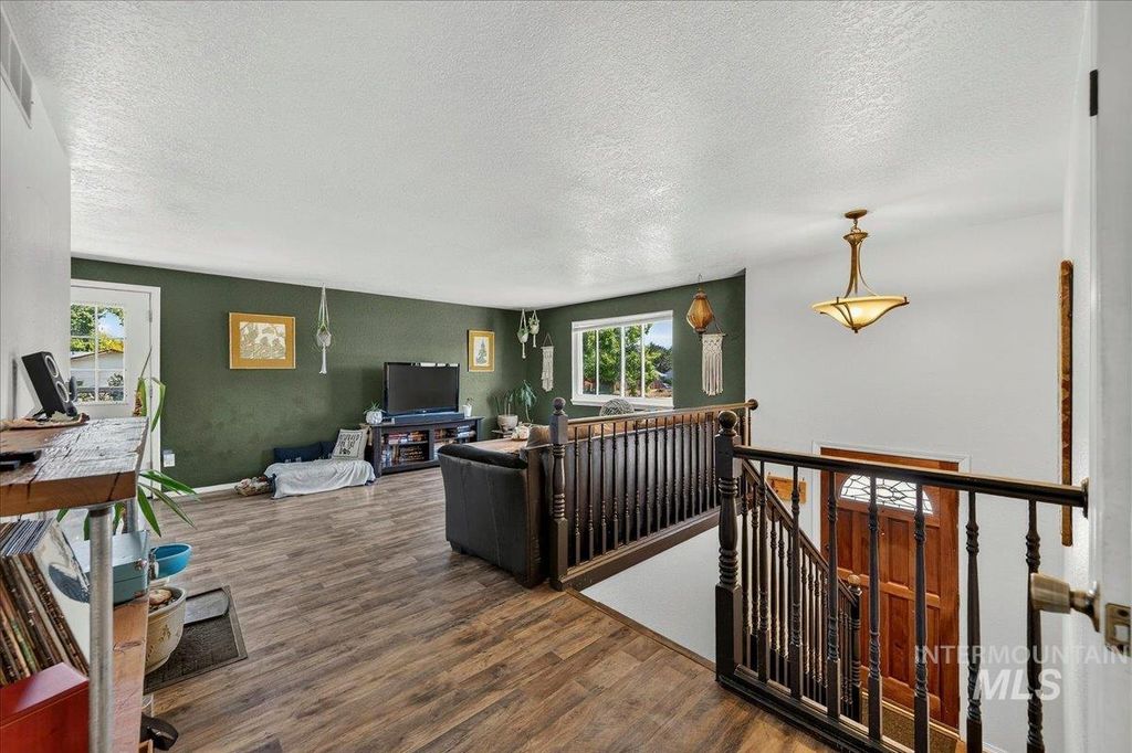 7428 W Snohomish St, Boise, ID 83709 photo 3