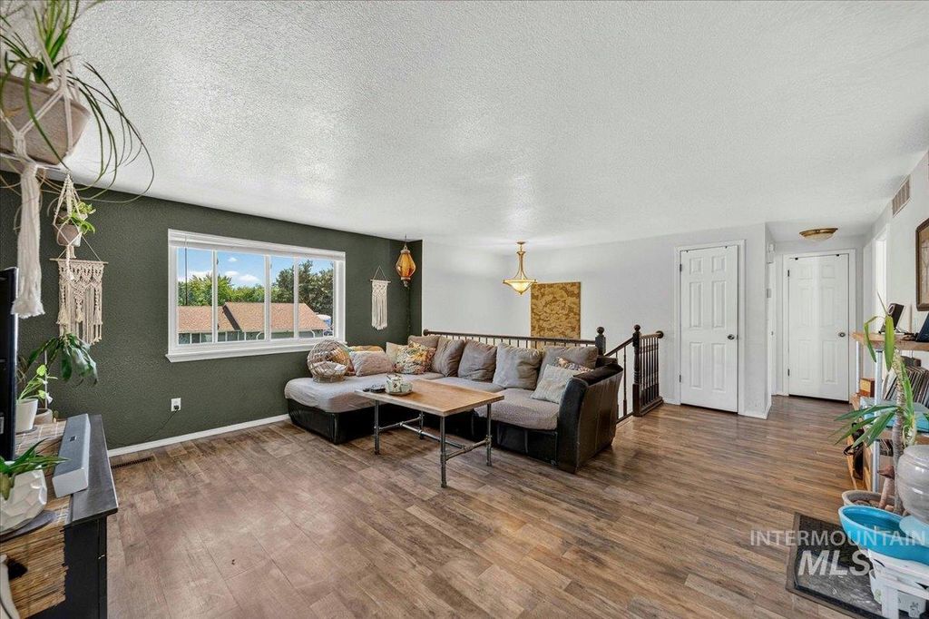 7428 W Snohomish St, Boise, ID 83709 photo 5