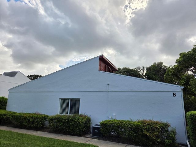 2060 MARILYN STREET 118, Clearwater, FL 33765