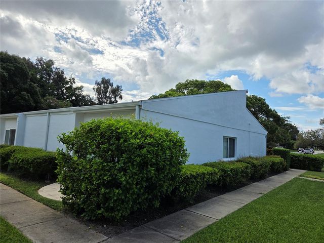 2060 MARILYN STREET 118, Clearwater, FL 33765