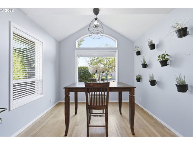 1433 BEGONIA Ave, Forest Grove, OR 97116
