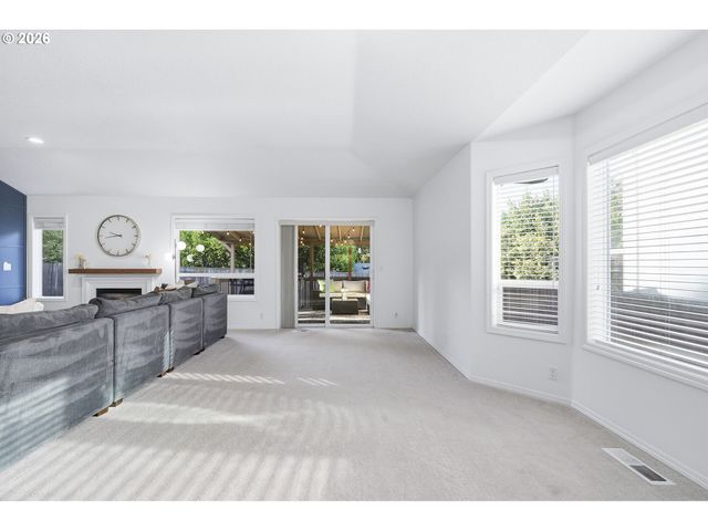 1433 BEGONIA Ave, Forest Grove, OR 97116