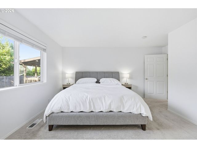 1433 BEGONIA Ave, Forest Grove, OR 97116