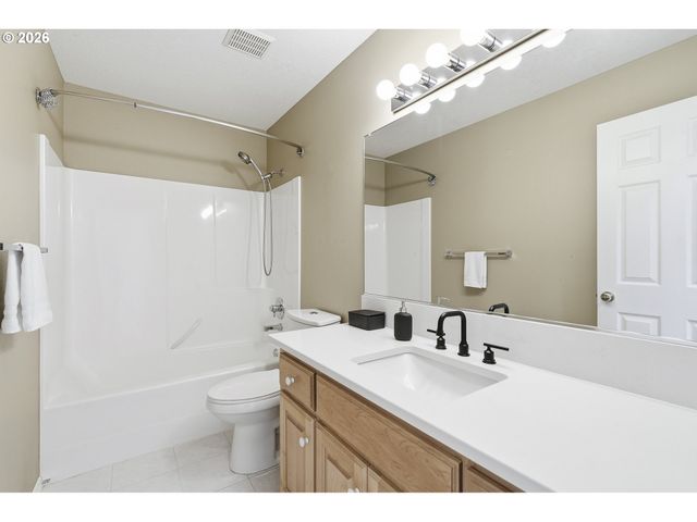 1433 BEGONIA Ave, Forest Grove, OR 97116